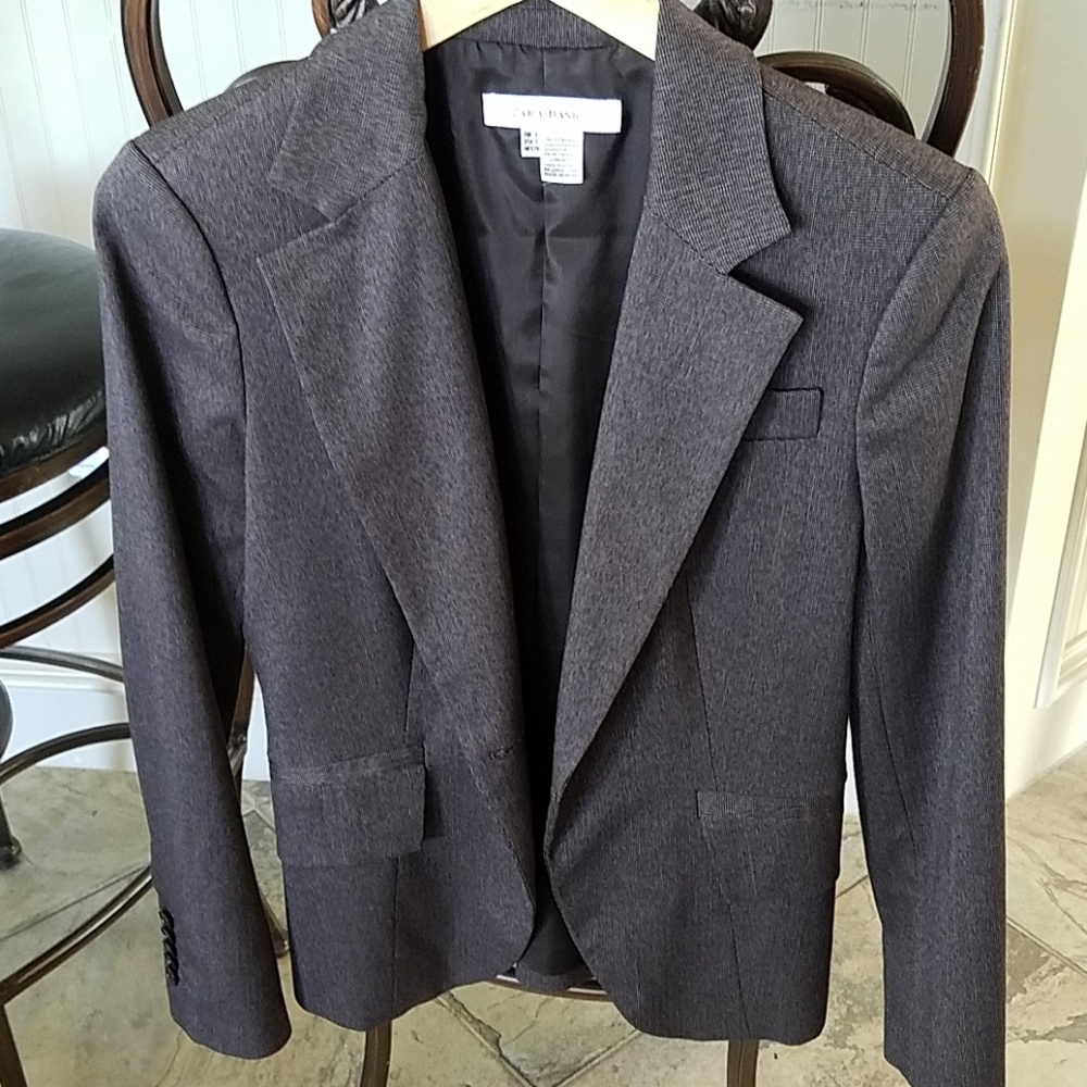 Zara Basic Blazer size Small